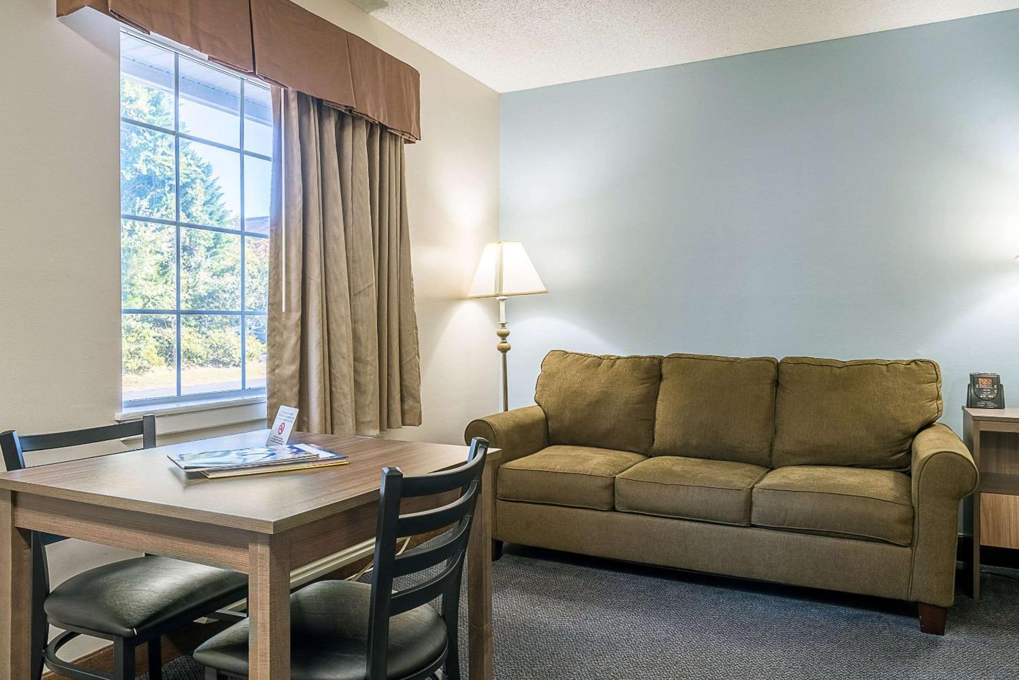 Hotel Suburban Of Wilmington